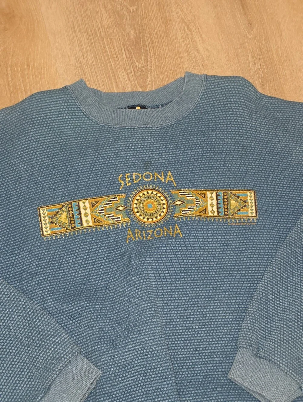Vintage Sedona Arizone H.L Miller Gold Crewneck Sweater Size XL Blue Sweater